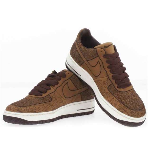 Laser Marking of Leather sports shoe Laser engraving of leather